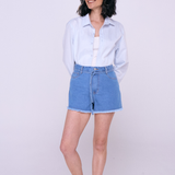 Shorts Barra Fio Com Cinto - Jeans Claro