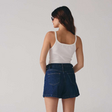 Short Feminino Jeans com Regulador