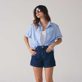 Short Feminino Jeans com Regulador