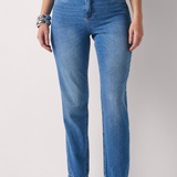 Calça Reta Jeans Feminina Blumenau - Jeans Médio