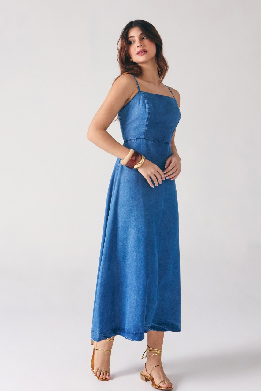 Vestido Jeans Midi Decote Reto Alça Fina